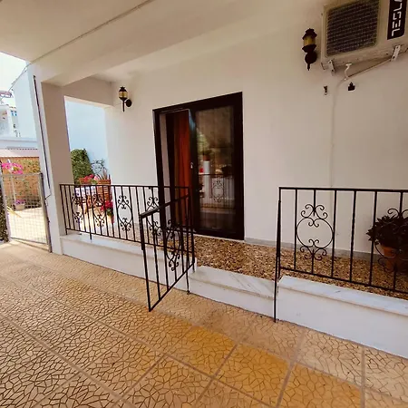 Anna's House 4 * Ormília